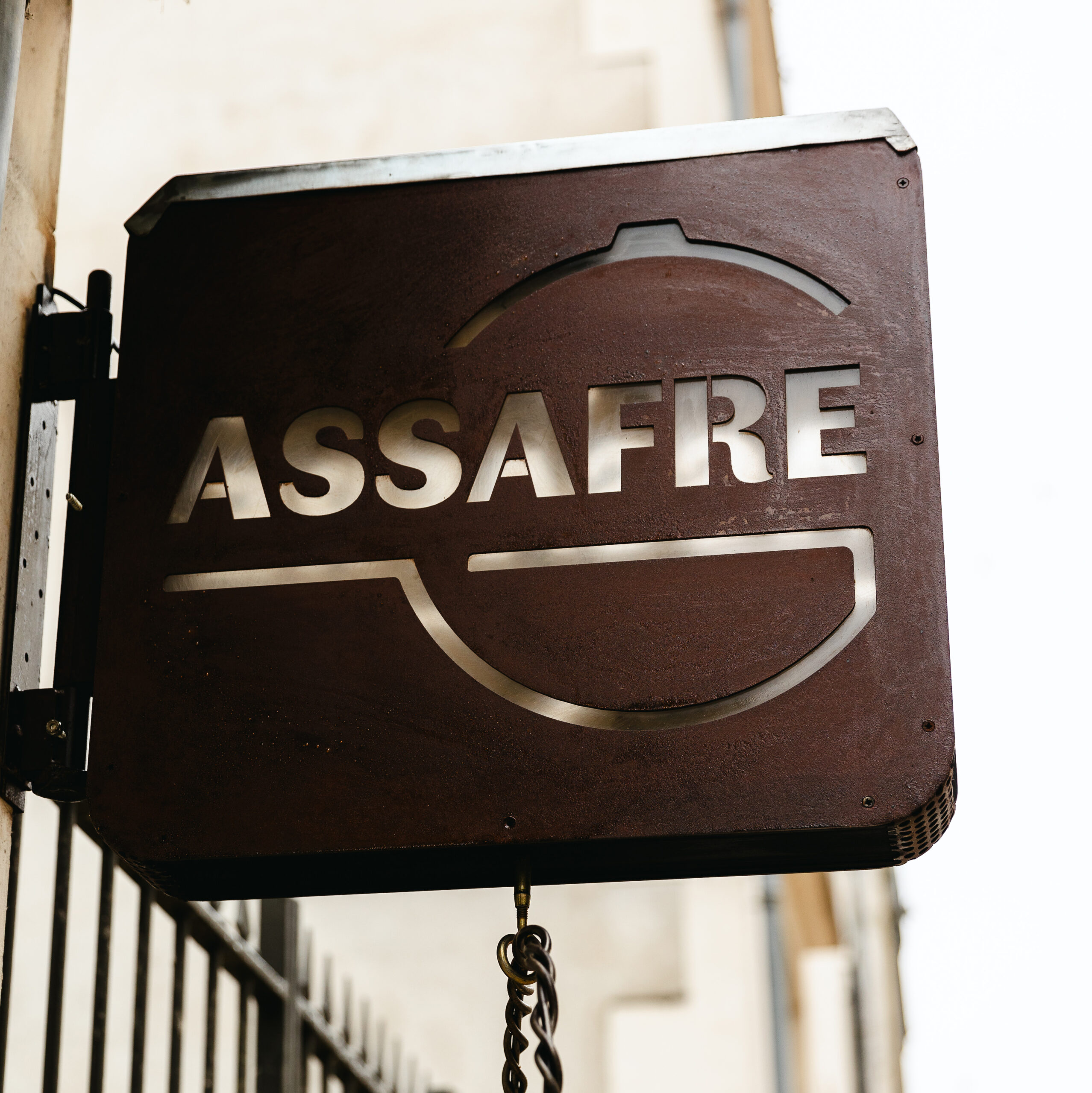 ASSAFRE, restaurant du chef Ferdinand CAUDRELIER situé à TOURS au 24 rue Eugène Süe dans le quartier des Arts du Petit Saint Martin. ASSAFRE signifie "gourmand" en vieux parler Tourangeau.